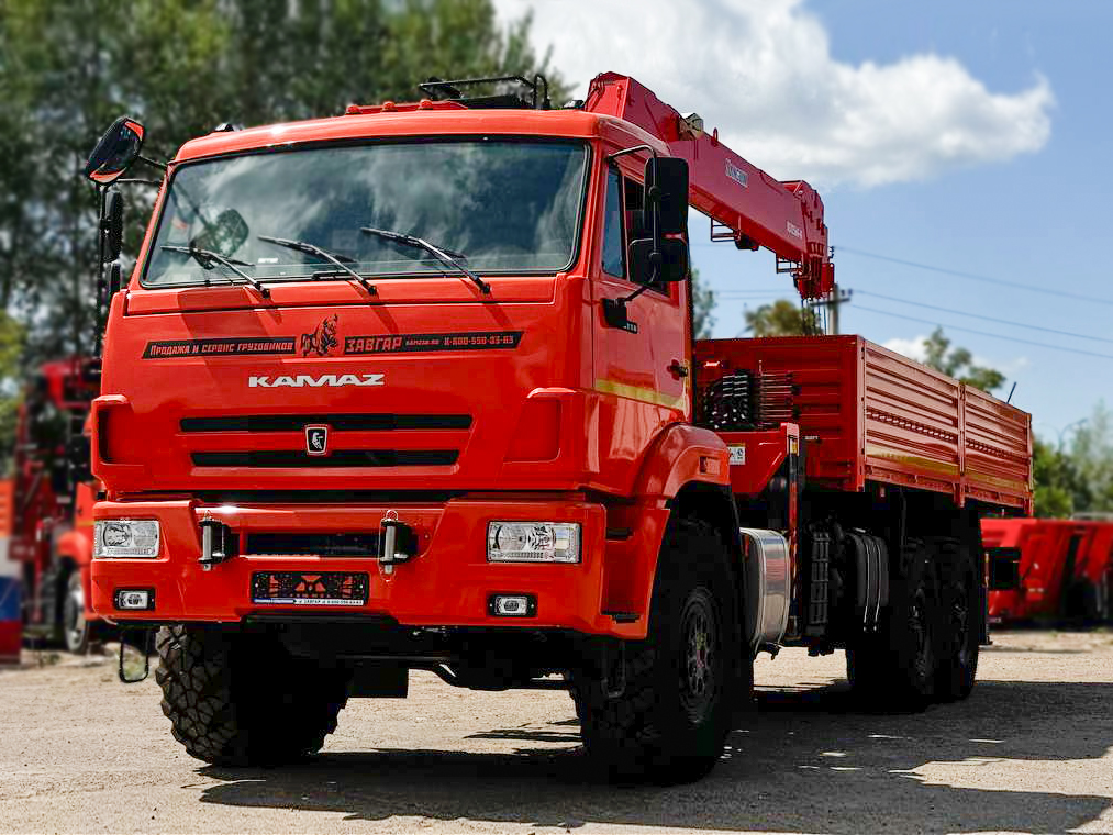 Бортовой автомобиль КАМАЗ 43118 с КМУ KANGLIM KS1256G (дв. Cummins,  со спал. местом)