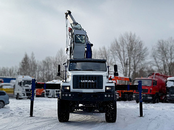 Бортовой автомобиль УРАЛ 4320 с КМУ DONGYANG SS2036_2